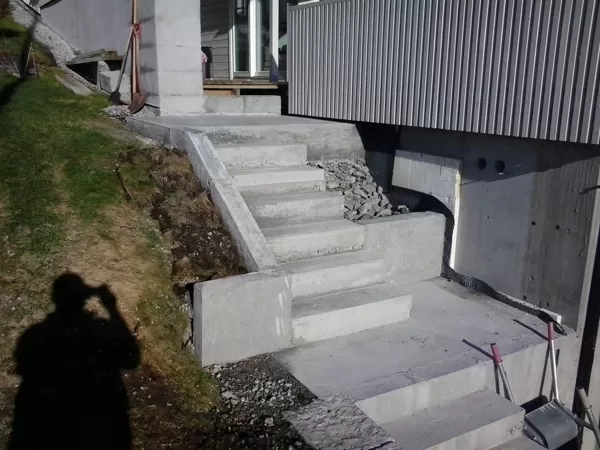 Concrete stairs in Mold